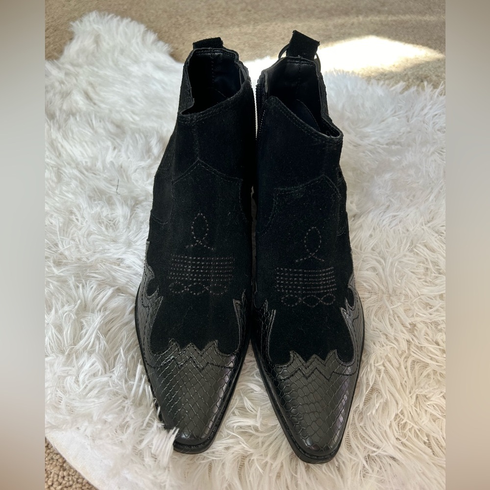 NWT Zara Black Cowboy Leather Boots in Size 6